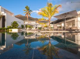 Latitude - with private plunge pool, villa Rivière Noire-ban