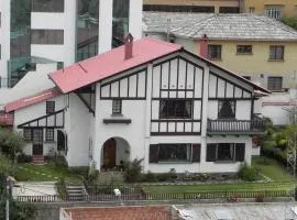 "HOTEL BOUTIQUE LA MAISON DE LA BOLIVIE" Casa de Huéspedes