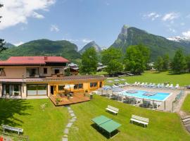 Résidence La Cour, hotel em Samoëns