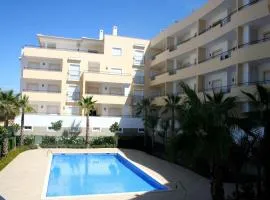 C02 - Luxury 3 Bed with Pool View