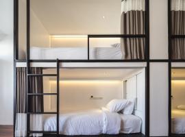 The Common Hostel, hotel sa Chiang Mai