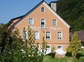 Gasthaus Finken, hotel a Oppenau