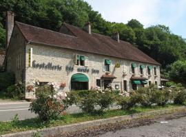 Logis Hostellerie des Monts Jura, hotel v destinácii Pannessières