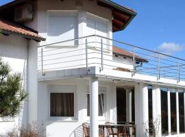 Apartments Villa Split โรงแรมในคราพินสเก ทอปลิตเซ