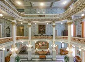 Menger Hotel