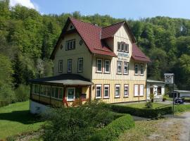 Pension Waldfrieden, hotell i Thale