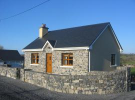 Roadside Cottage The Burren Kilfenora County Clare, vikendica u gradu Kilfenora