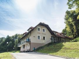 Guesthouse Haler, hotell i Podčetrtek