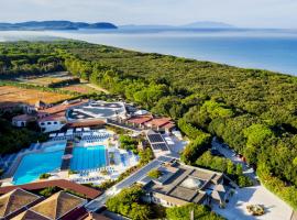 Garden Toscana Resort – hotel w mieście San Vincenzo