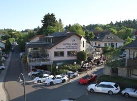 Hotel Am Tiergarten, hotel u gradu Nirburg