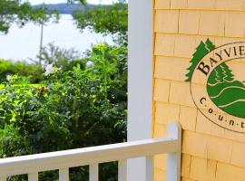 Bayview Pines Country Inn B&B, B&B em Mahone Bay