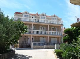 Guest House As, hotel en Vodice