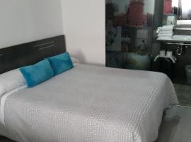 Bed&Breakfast 10 GIRONA, hotel em Girona