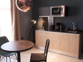 Apartamentos NONO by Charming Stay, hotel di Málaga