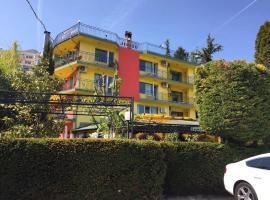 Hotel Jambo, hotel di Golden Sands