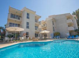 Apartamentos Massol, hotel v destinaci Port de Pollença