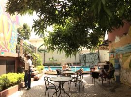 Hostel Nucapacha، فندق في غواياكيل