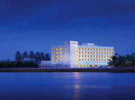 Hotel Naveen Lakeside, hôtel à Hubli