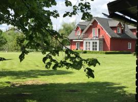 Linden Garden Apartment, hotel u Postojni