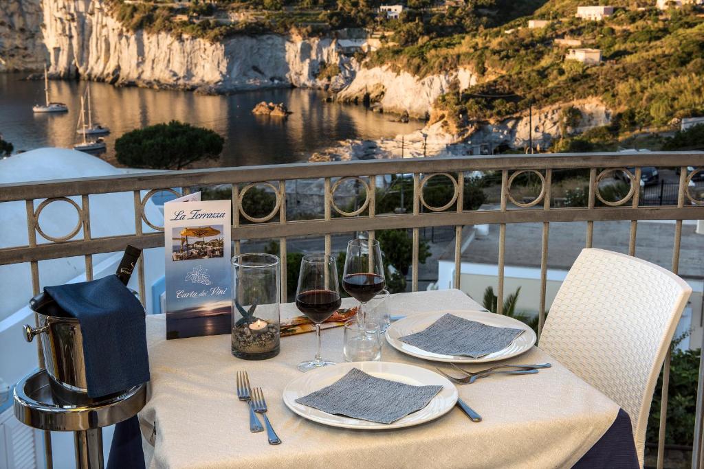 Foto de la galería de Hotel Villaggio Dei Pescatori en Ponza