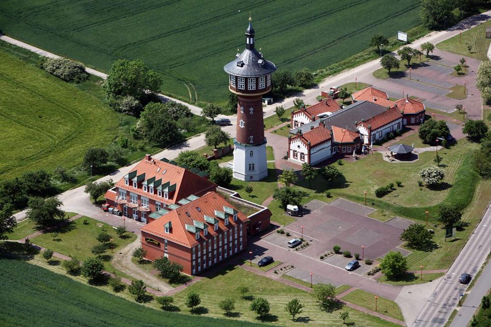 Vaade majutusasutusele Turmhotel Schwedt linnulennult