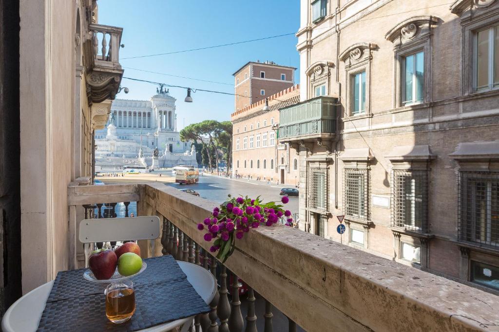 Un balcón o terraza en Amazing Piazza Venezia Suites