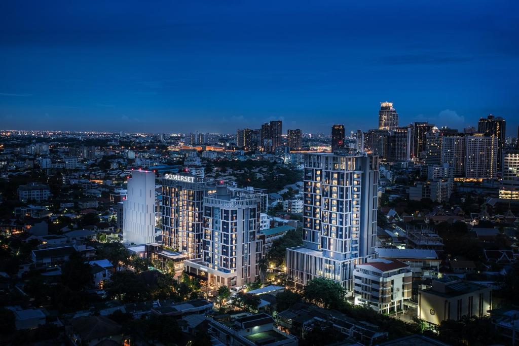 Pemandangan umum Bangkok atau pemandangan kota yang diambil dari apartemen