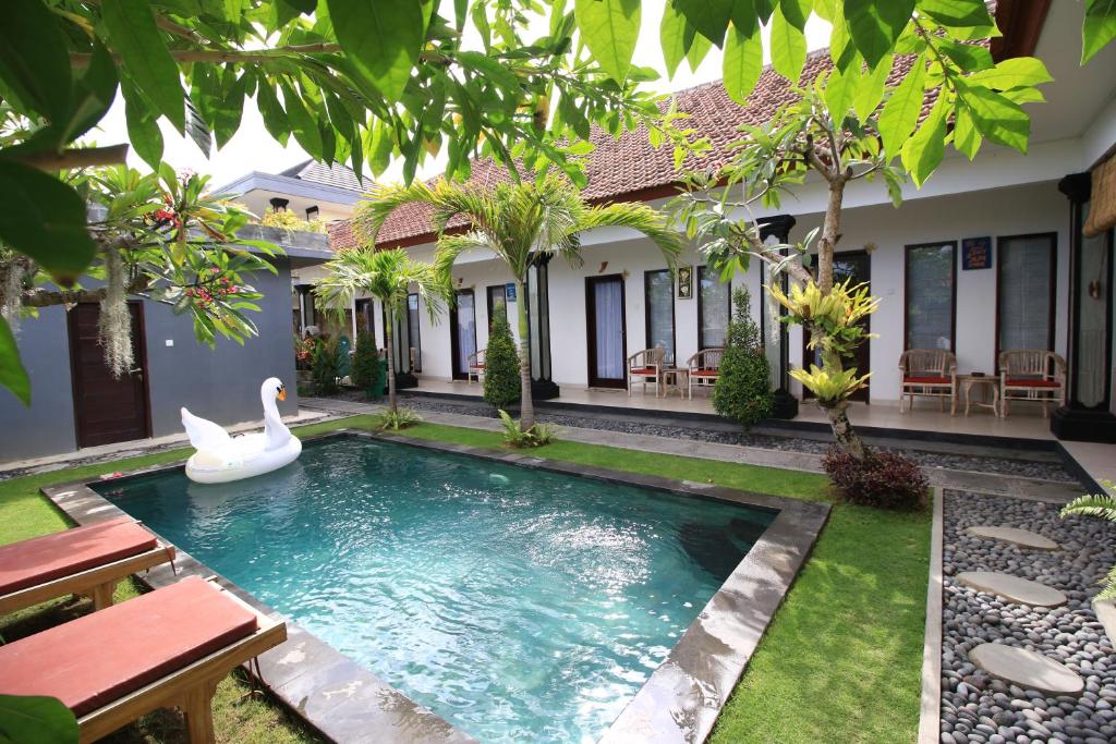 Басейн в или близо до Surf Lodge Canggu