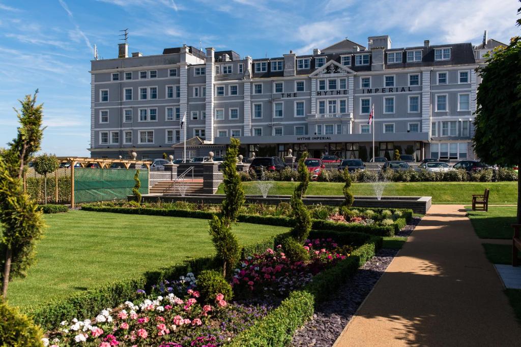 Сад в Hythe Imperial Hotel, Spa & Golf