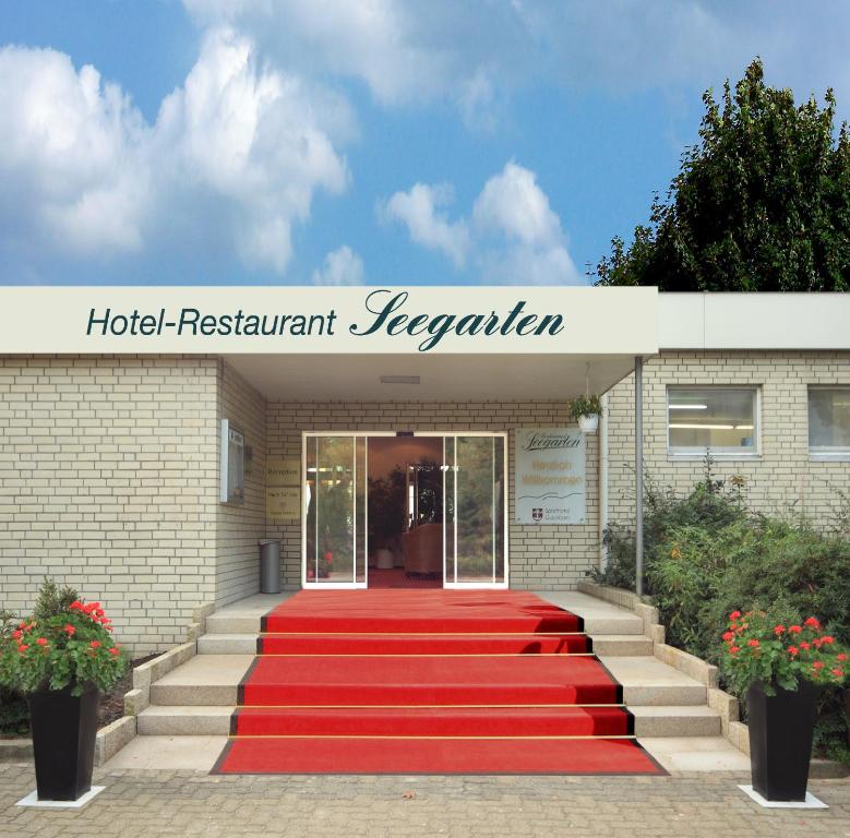 Fasada ili ulaz u objekt Hotel-Restaurant Seegarten Quickborn