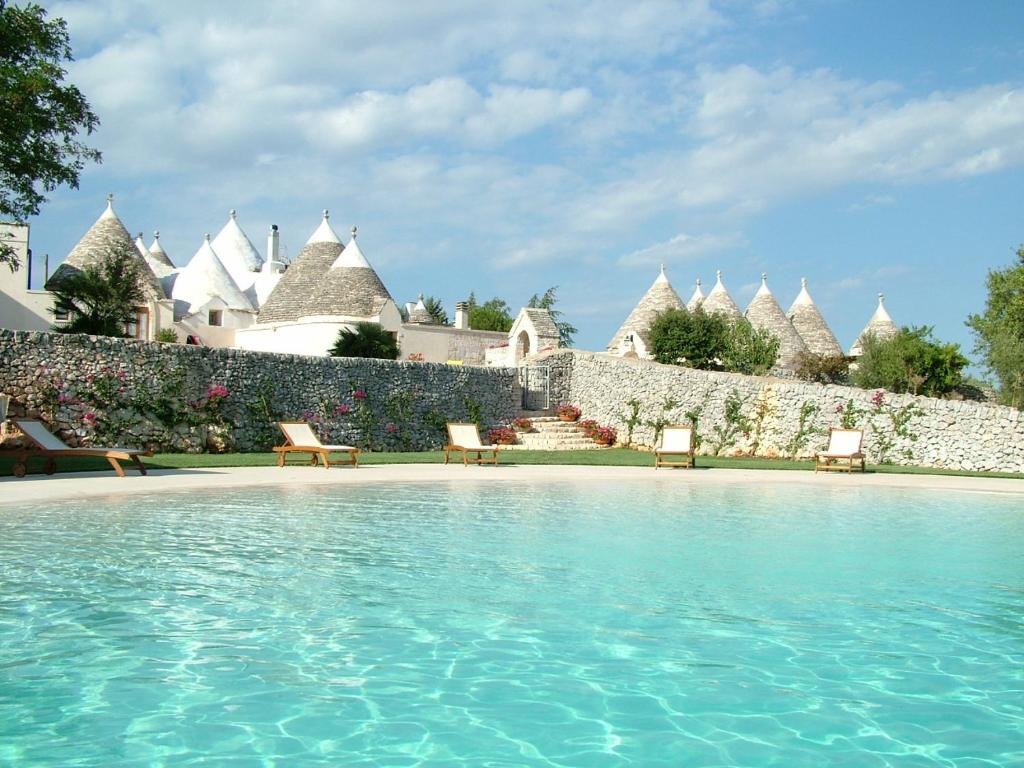 Piscina de la sau aproape de Masseria Cappuccini