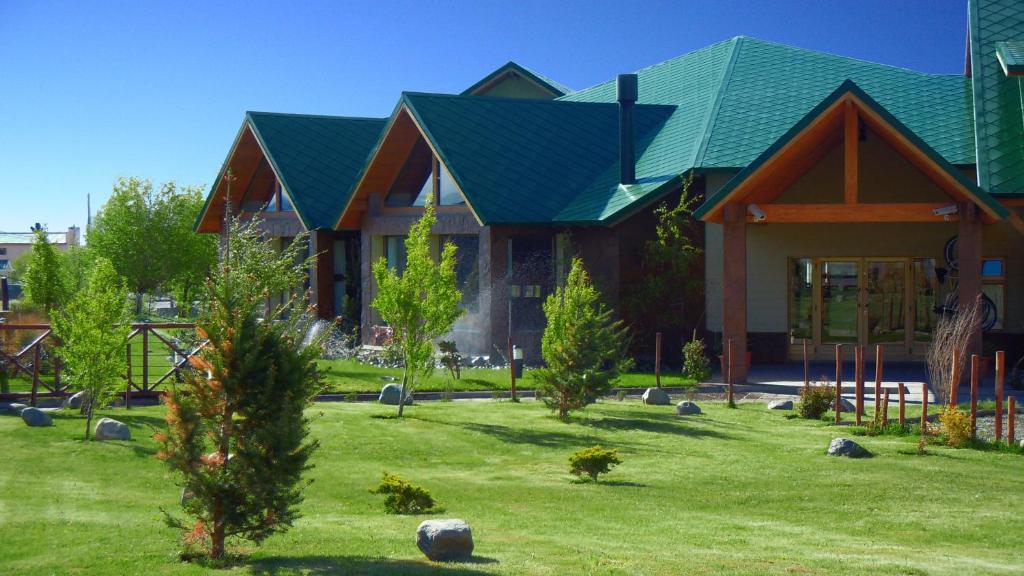 Garður fyrir utan Konke Calafate Hotel