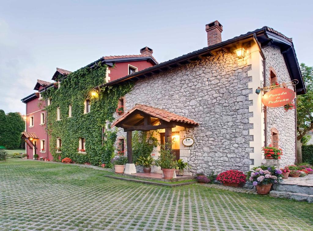 Un jardín fuera de Posada de Pedreña