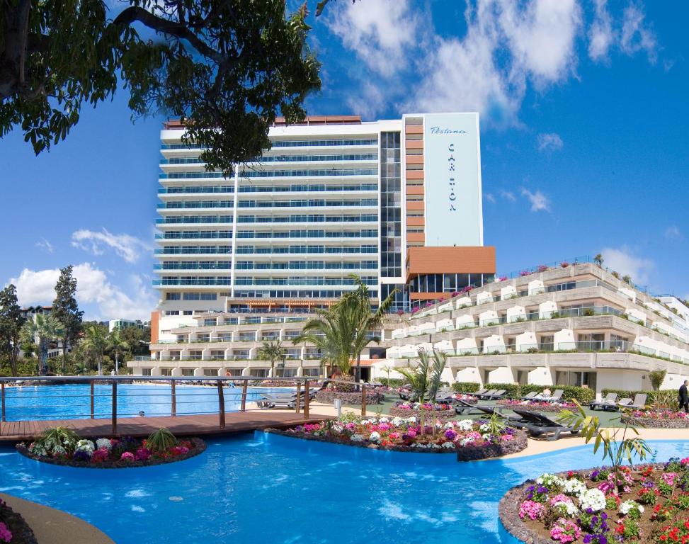 Bassein majutusasutuses Pestana Carlton Madeira Ocean Resort Hotel või selle lähedal