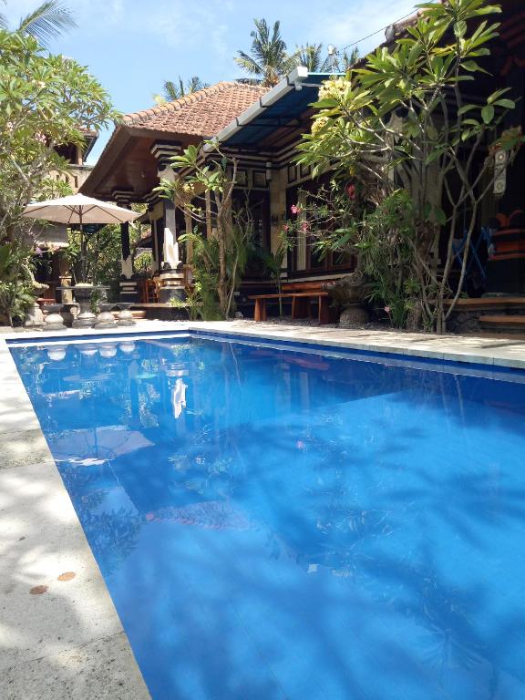 The swimming pool at or close to Mimba Private House