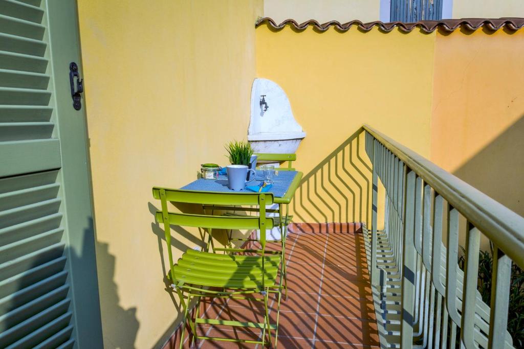 Balkon ili terasa u objektu Goccia di Lago