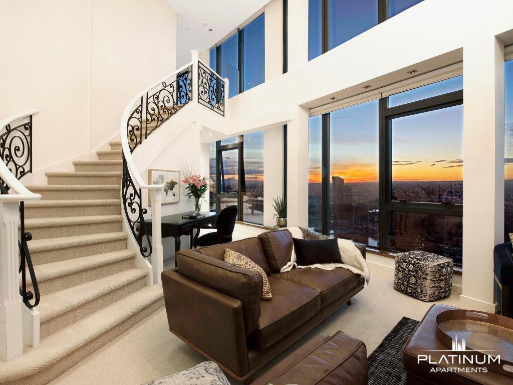 אזור ישיבה ב-Platinum Luxury Stays at The Victoria Rooftop Penthouse