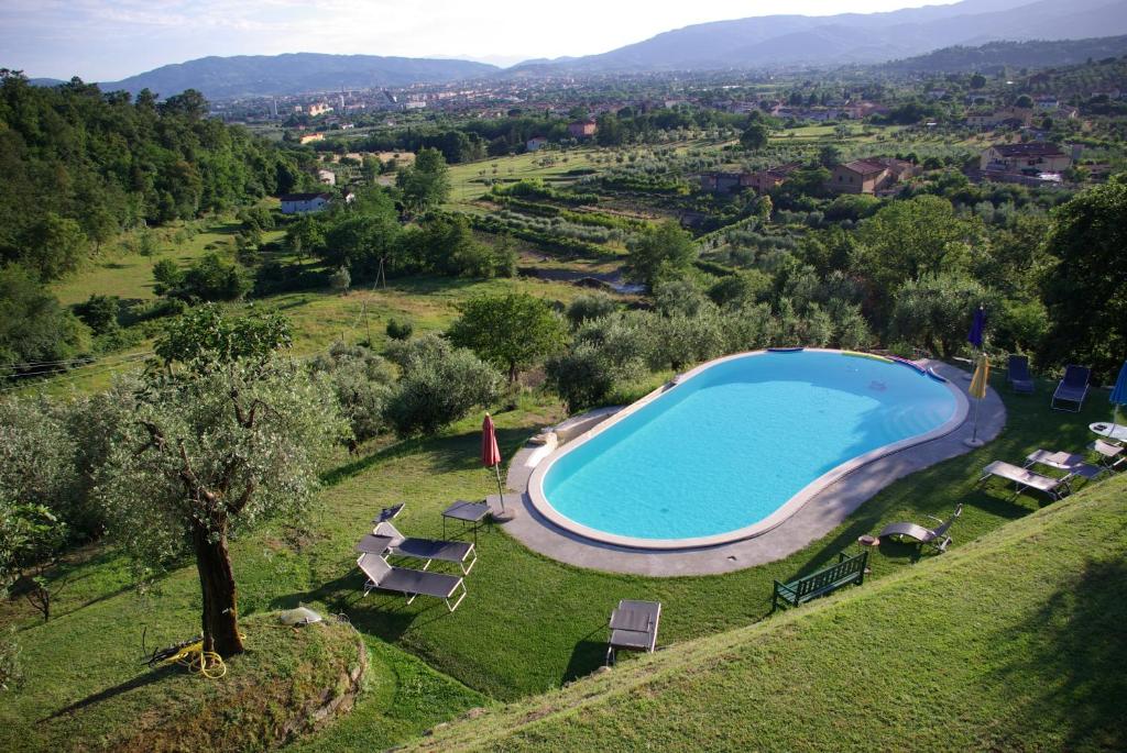 The swimming pool at or close to Villa San Simone