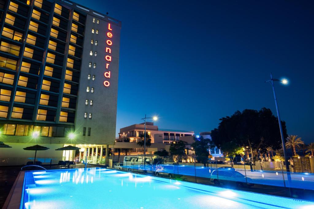 Swimming pool sa o malapit sa Leonardo Hotel Tiberias