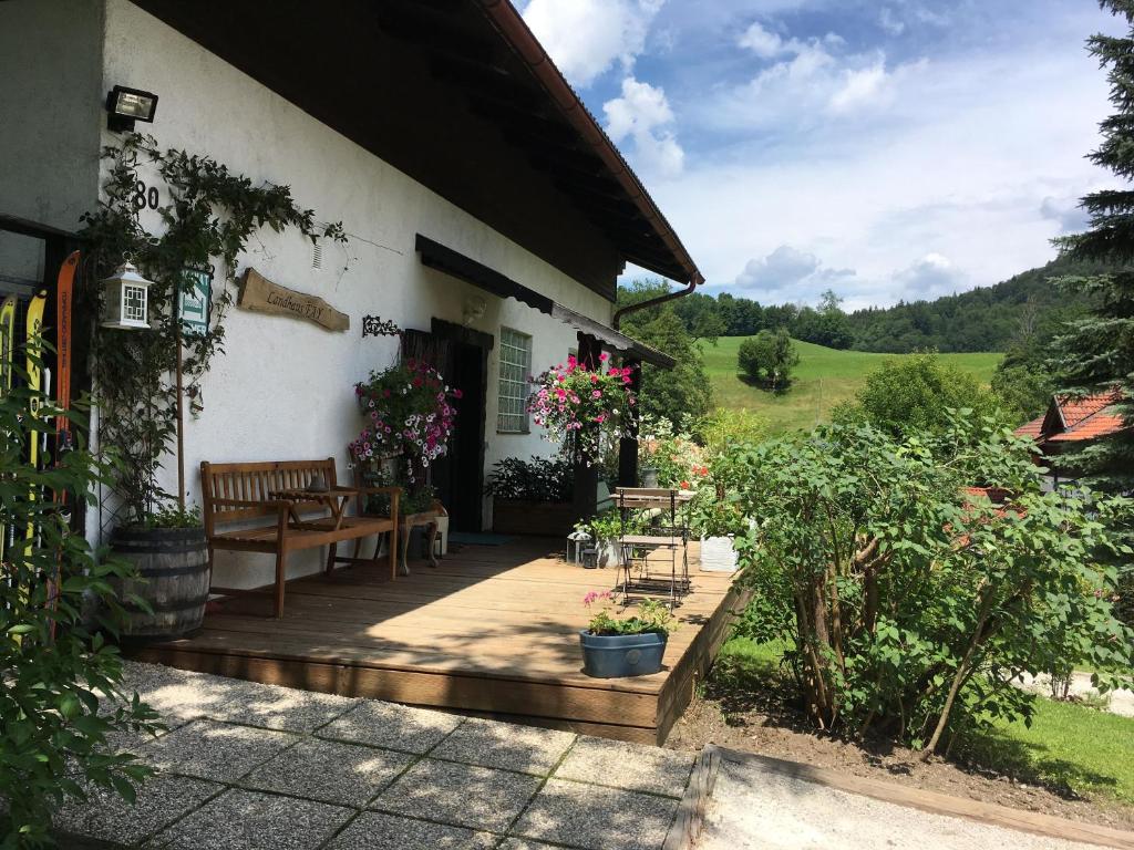 Un jardín fuera de Landhaus Fay B&B