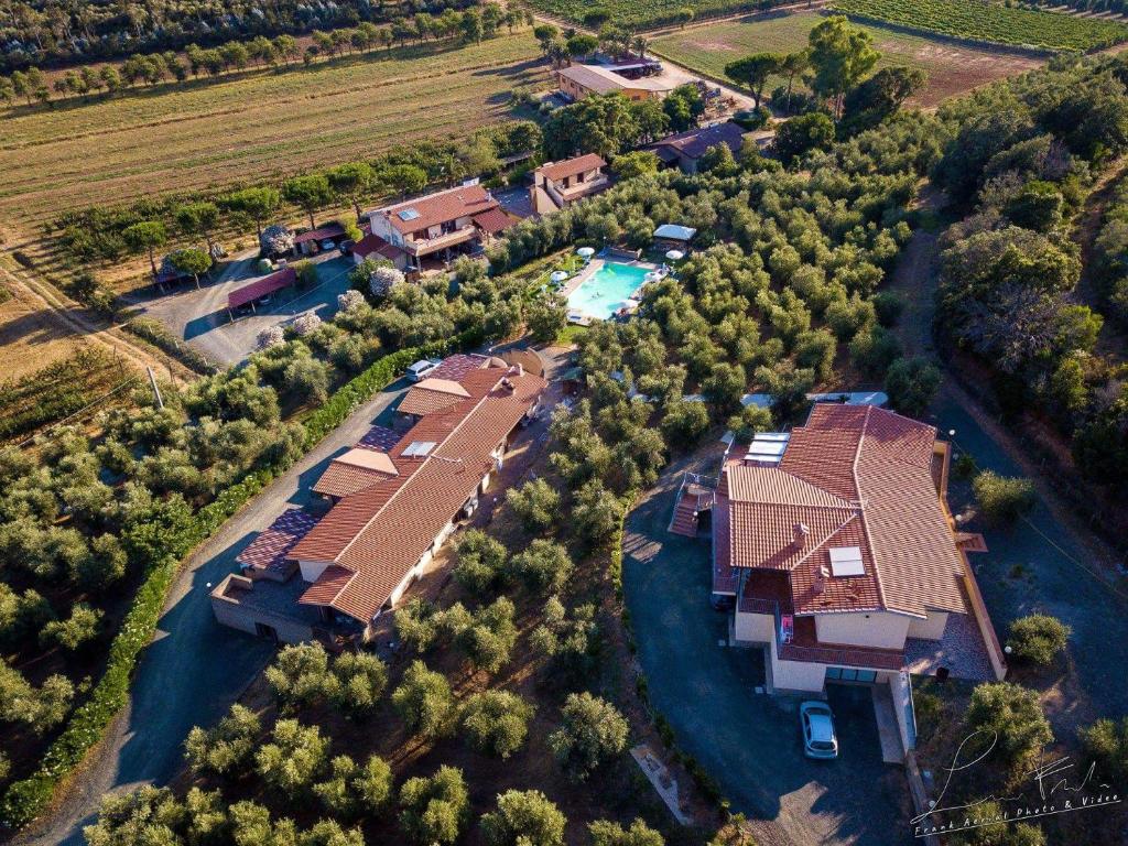 Baseinas apgyvendinimo įstaigoje Agriturismo Val di Nappo arba netoliese