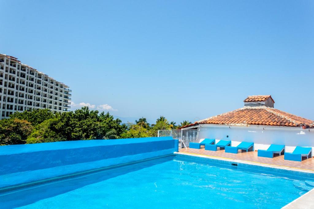 Piscina de la sau aproape de Hotel Encino Malecón Centro Puerto Vallarta