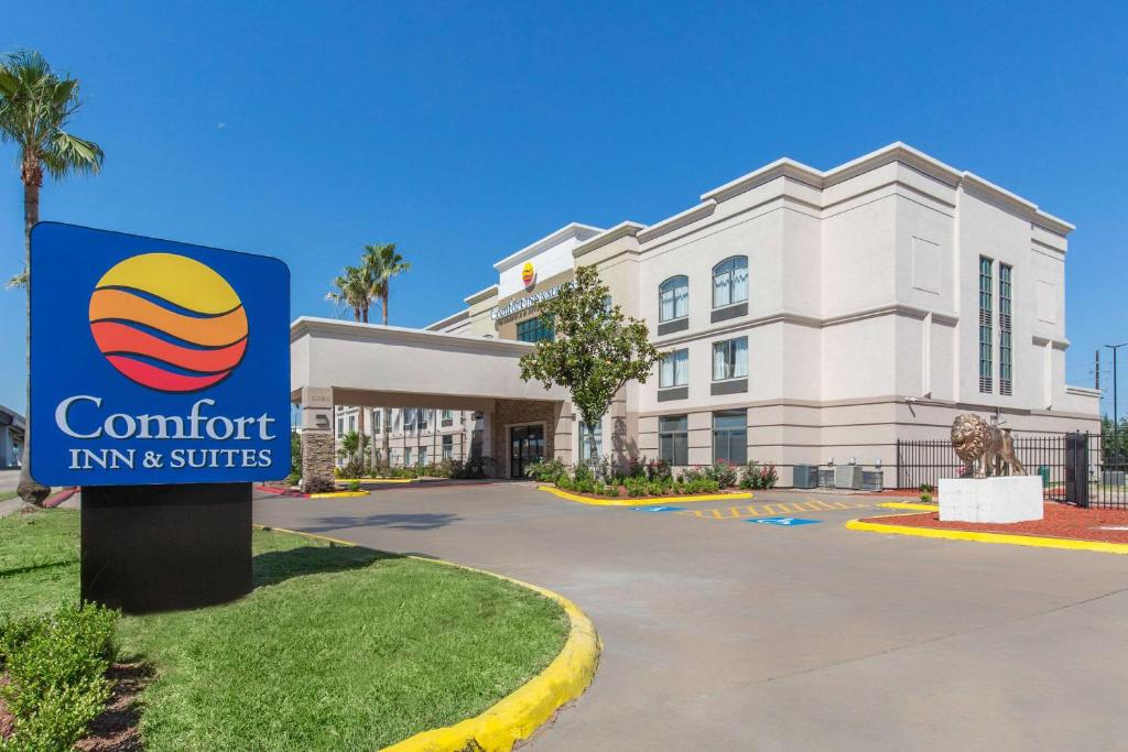 Foto de la galeria de Comfort Inn & Suites SW Houston Sugarland a Houston