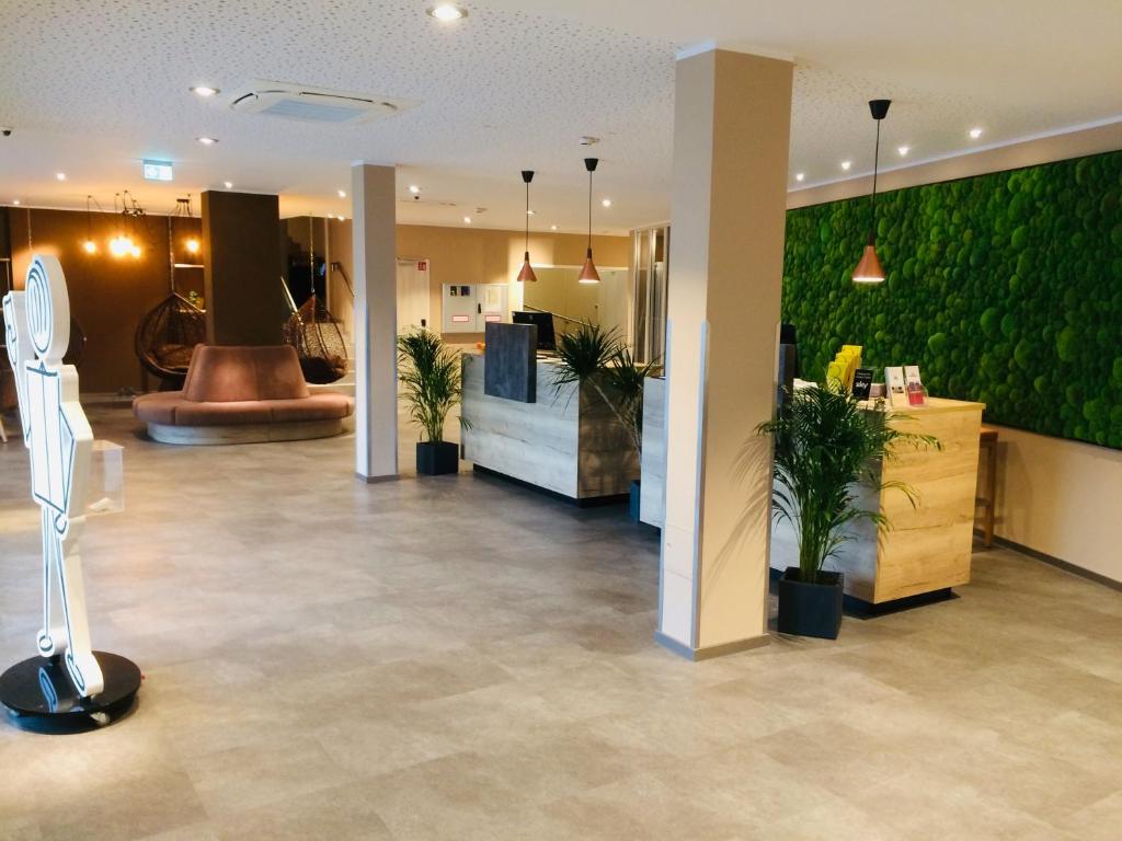 El lobby o recepción de Adesso Hotel Göttingen - pay at property on arrival-Ihr Automatenhotel in Göttingen