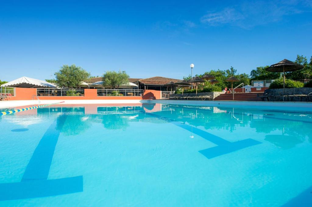 The swimming pool at or close to Domaine de Chaussy