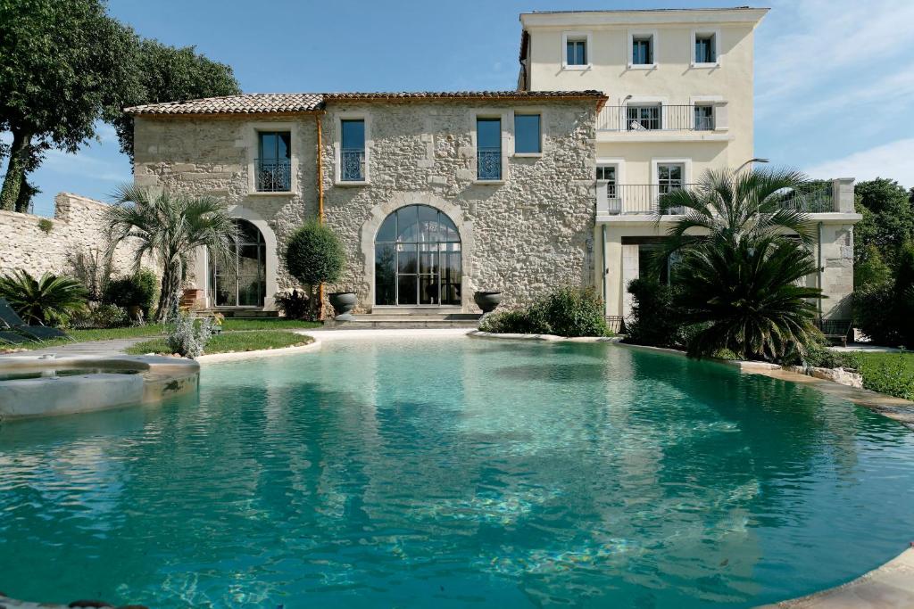 The swimming pool at or close to Domaine de Verchant & Spa - Relais & Châteaux