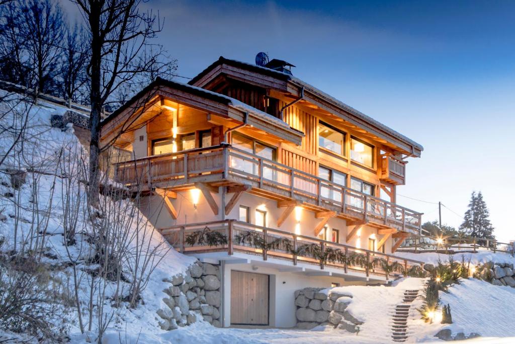 Chalet Caprice iarna