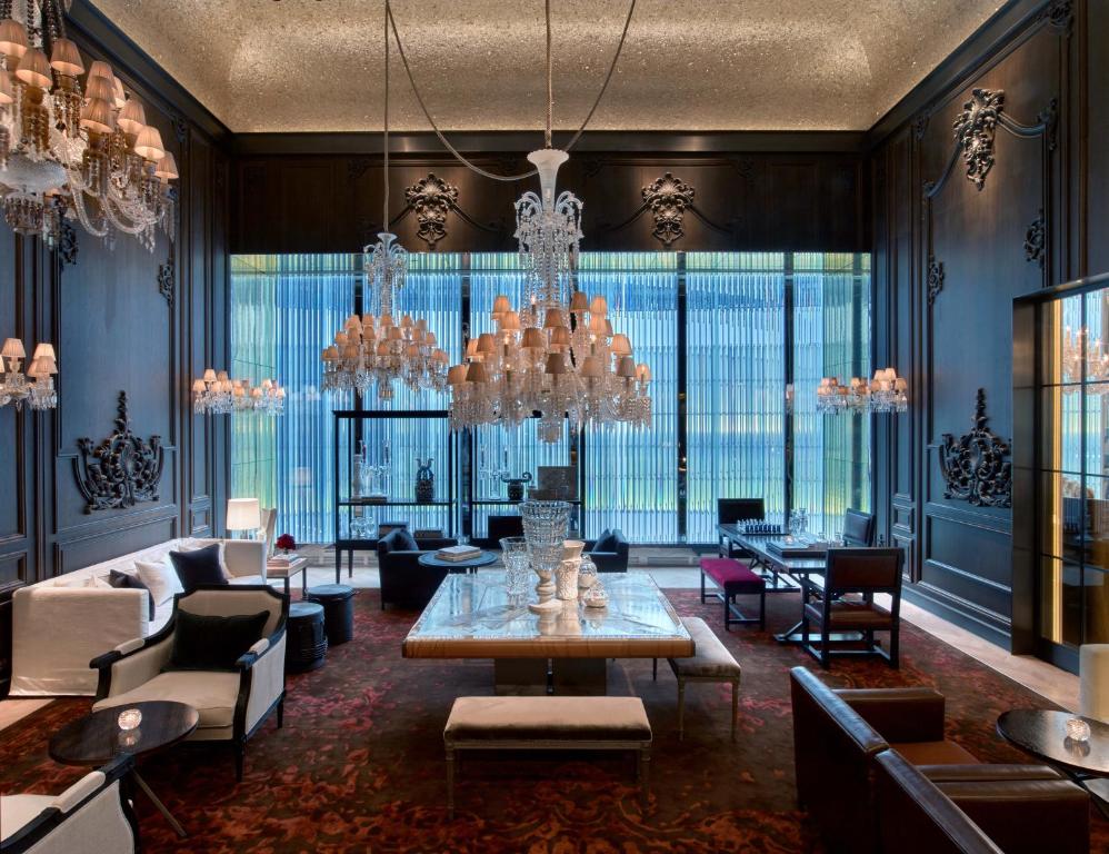 Seating area sa Baccarat Hotel and Residences New York