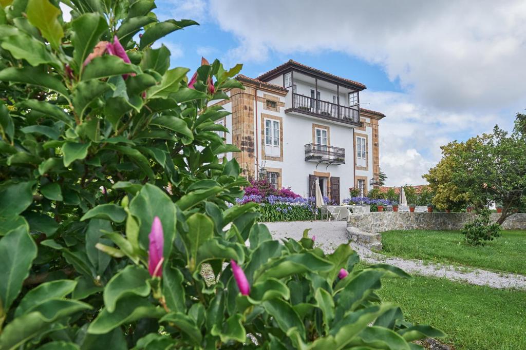 Un jardín fuera de La Tudanca