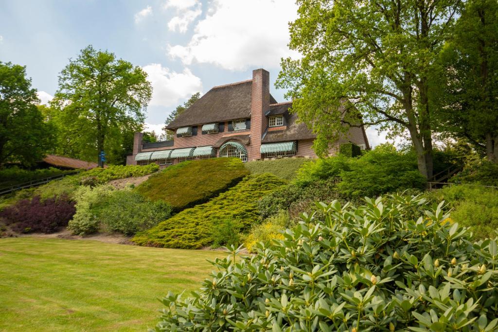 Taman di luar Fletcher Hotel Restaurant De Wipselberg-Veluwe